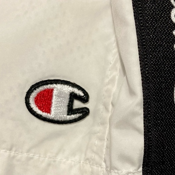 Champion White & Black Life Zipper Tape Cropped Coaches Jacket Size Medium - Picture 10 of 16